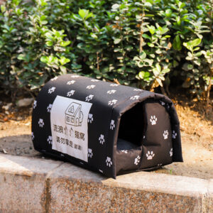 Outdoor Waterproof Stray Cat House Enclosed