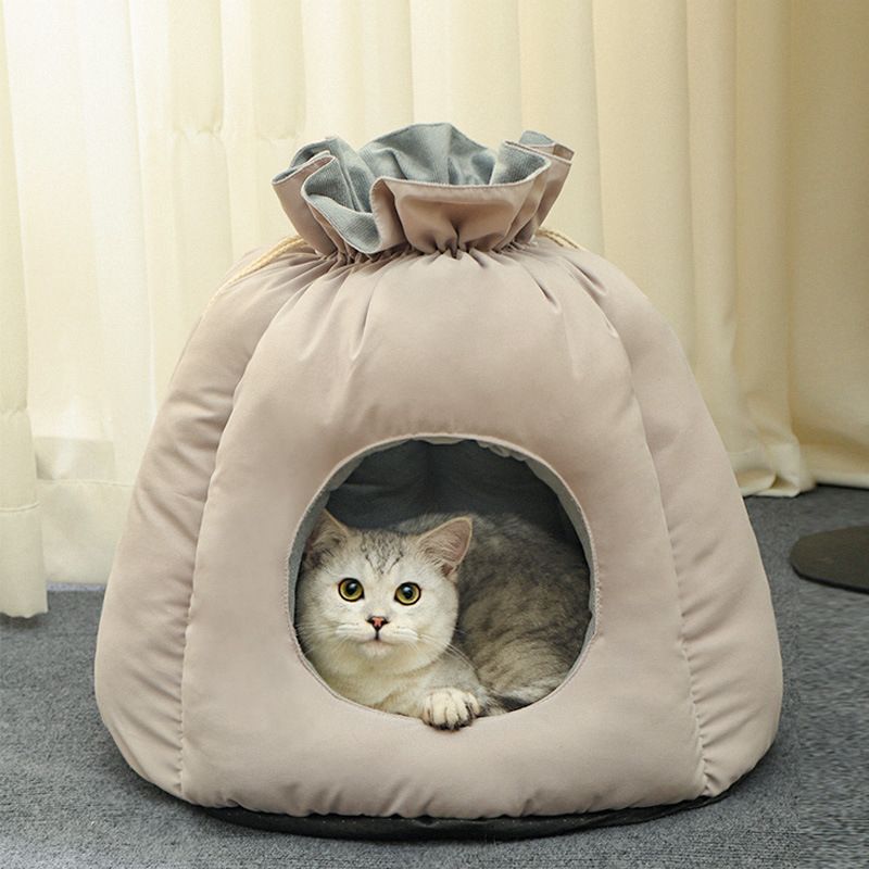 Enclosed Warm Cat Bed for Cats