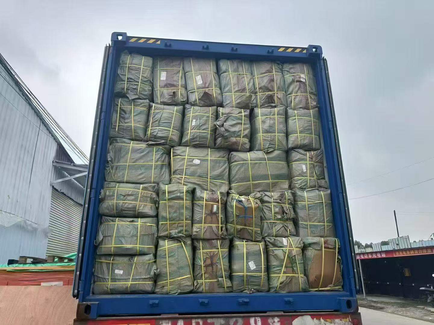 Container loading at PawHutt factory in Zhejiang